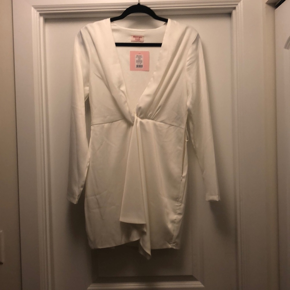 White low cut long sleeve dress